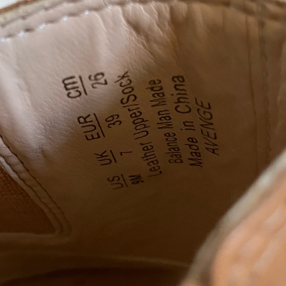 DR SCHOLLS Avenge Camel Wedge Leather Sandals Size 9 - Picture 8 of 8